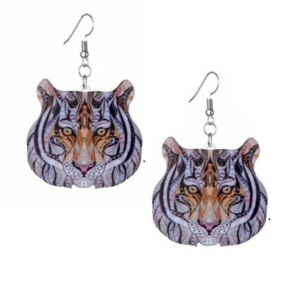 Tiger Necklace and Earrings Set - Brand New With Tags - Fashion Jewelry - Picture 4 of 6